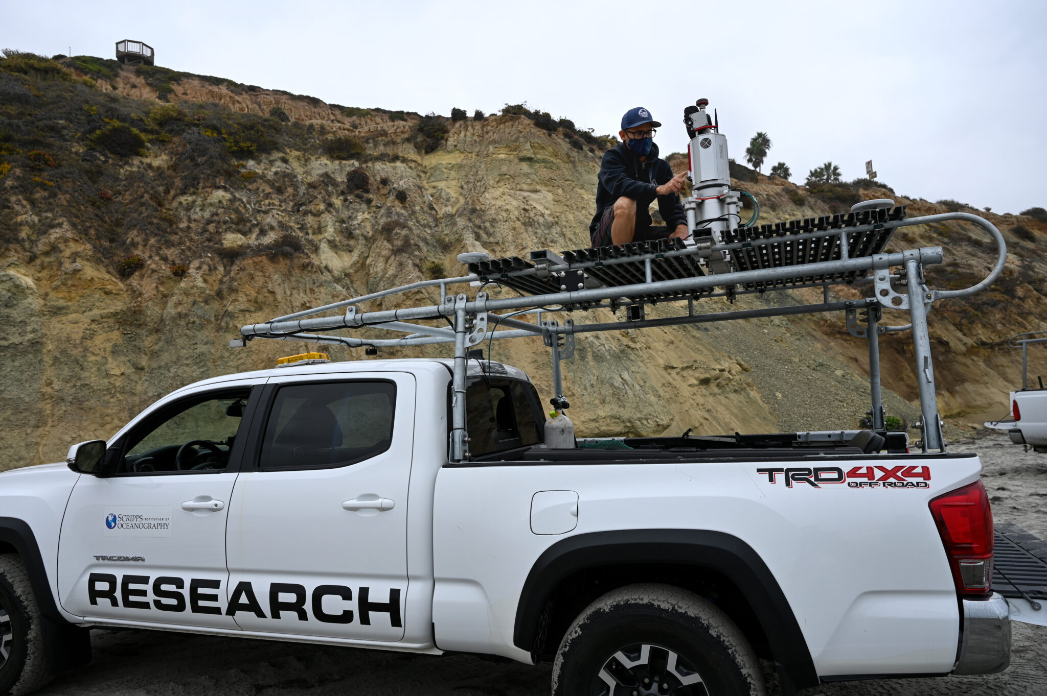 San Diego scientist gets closer to understanding why the coast collapses