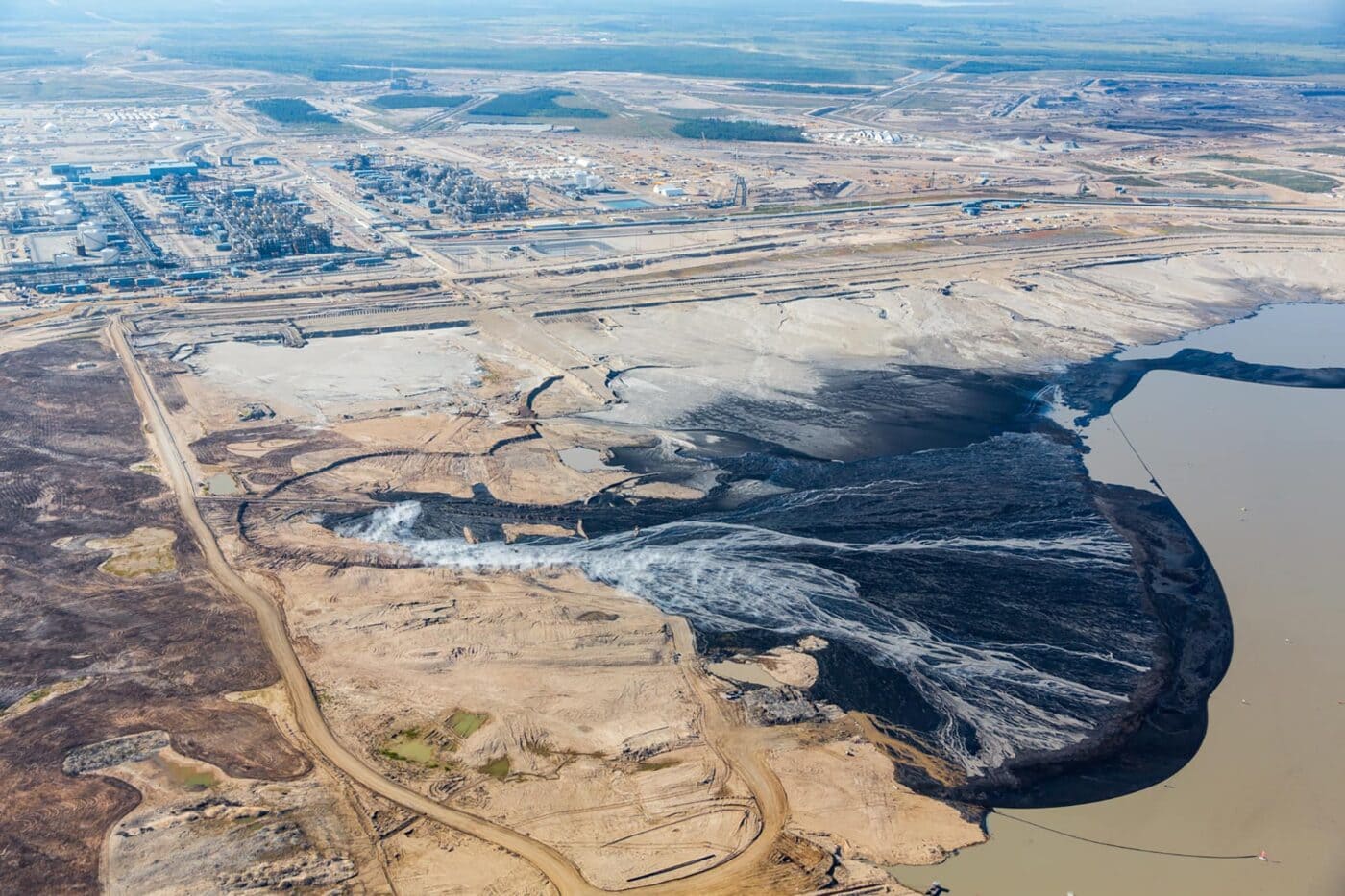 Alberta ‘undermining’ system for oilsands cleanup deposits: critics