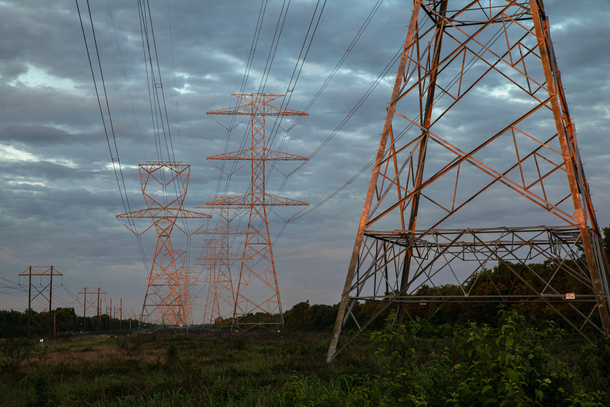 More power lines or rooftop solar panels: The fight over energy’s future